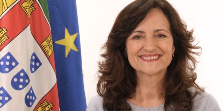 Governo português cria bolsas de residências artísticas alargadas a CPLP 11 Governo português cria bolsas de residências artísticas alargadas a CPLP