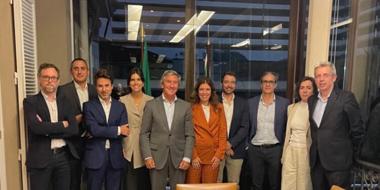 Embaixador de Portugal reúne com representantes do Conselho da Diáspora Portuguesa 11 Embaixador de Portugal reúne com representantes do Conselho da Diáspora Portuguesa