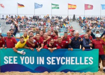Portugal vence França e garante qualificação para o Campeonato do Mundo de futebol de praia