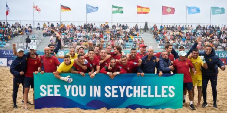 Portugal vence França e garante qualificação para o Campeonato do Mundo de futebol de praia