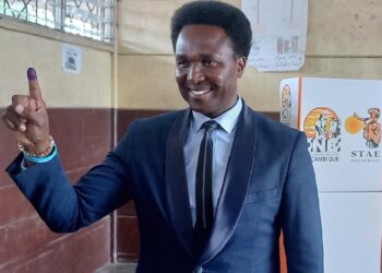 Moçambique: Mondlane, candidato presidencial, avisa que "desta vez acabou"