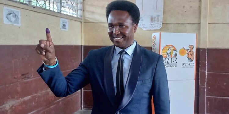 Moçambique: Mondlane, candidato presidencial, avisa que "desta vez acabou"