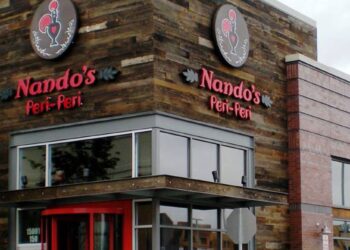 Este emigrante português ficou milionário a “virar frangos”