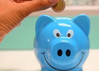 Poupar quase 6 mil euros num ano? Siga o desafio da poupança de 1 euro