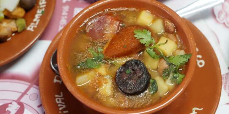 Confraria Gastronómica faz Sopa da Pedra na Bélgica e Luxemburgo 11 Confraria Gastronómica faz Sopa da Pedra na Bélgica e Luxemburgo