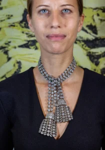 Colar de diamantes ligado a Maria Antonieta vendido por 4,5 milhões