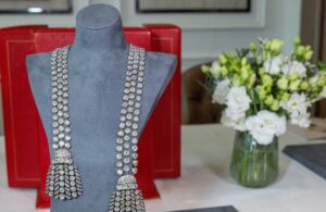 Colar de diamantes ligado a Maria Antonieta vendido por 4,5 milhões
