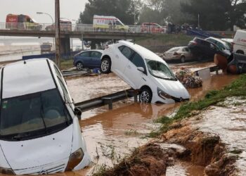 Sobe para 219 mortos e 93 desaparecidos o número de vítimas das cheias em Espanha