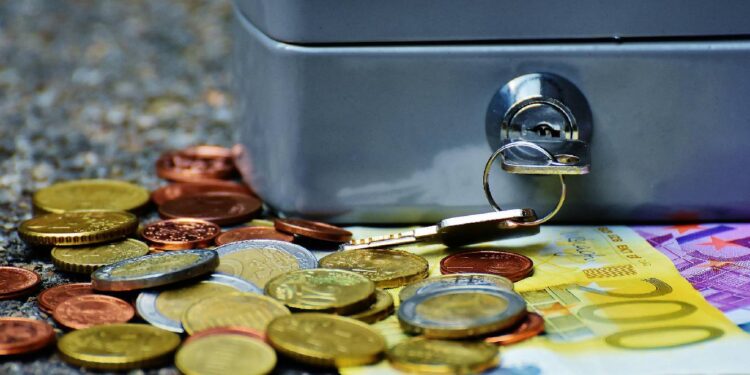 Mais de metade dos portugueses poupa menos de 10% do salário 11 Mais de metade dos portugueses poupa menos de 10% do salário