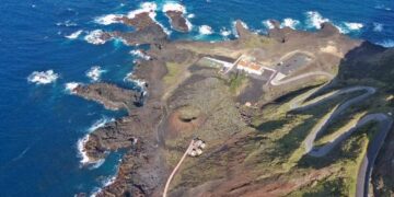 Esta praia termal portuguesa tem a água tão quente que chega aos 40ºC