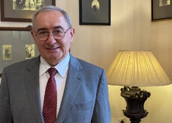 José Cesário resume as medidas do Orçamento de Estado para a área das Comunidades 13 José Cesário resume as medidas do Orçamento de Estado para a área das Comunidades