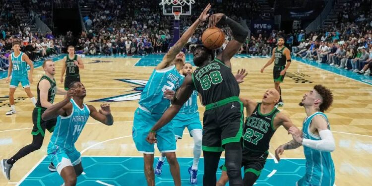 Português Neemias Queta 'salta' do banco para ajudar à festa dos Boston Celtics 11 Português Neemias Queta 'salta' do banco para ajudar à festa dos Boston Celtics