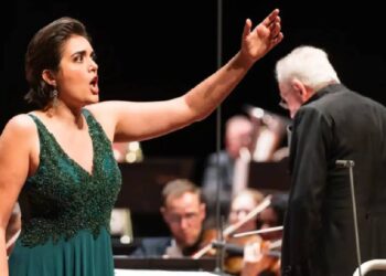 Cantora portuguesa vence um dos maiores concursos de ópera dos Países Baixos 20 Cantora portuguesa vence um dos maiores concursos de ópera dos Países Baixos