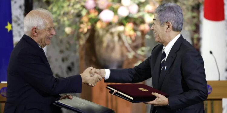 Japão e a União Europeia anunciam parceria de segurança e defesa