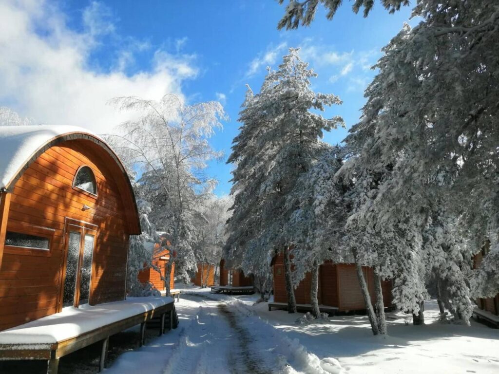 Este é um dos melhores locais para visitar no outono e inverno pela neve e paisagem natural (COM FOTOS) 14 Este é um dos melhores locais para visitar no outono e inverno pela neve e paisagem natural (COM FOTOS)